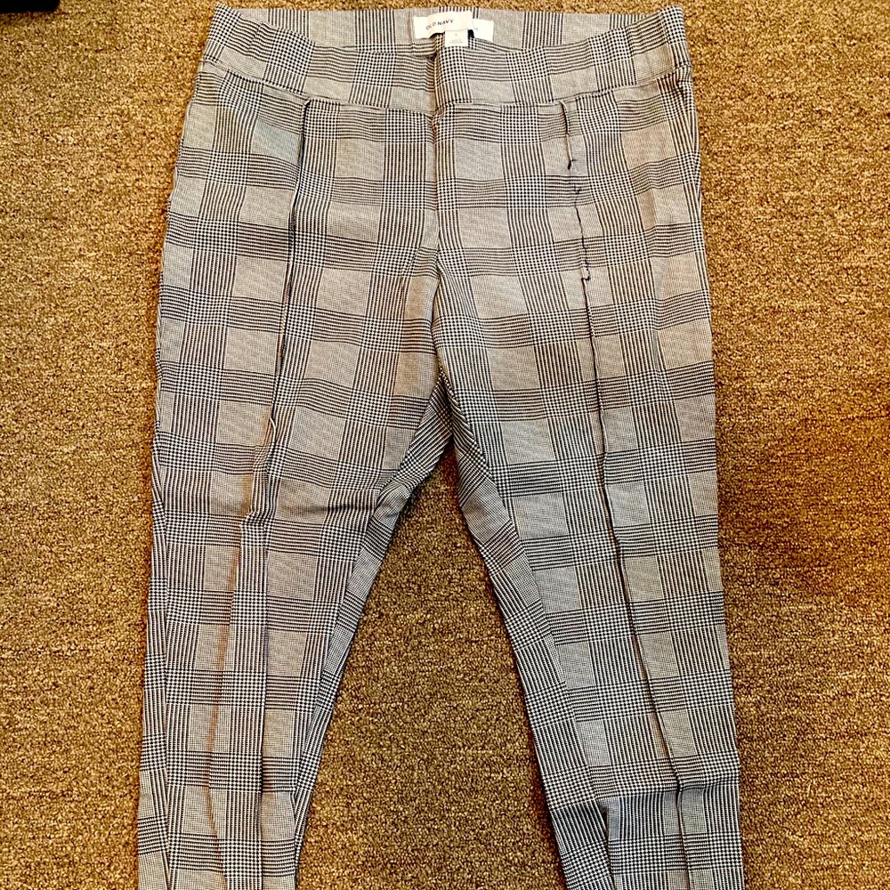 Stretchy plaid dress pants